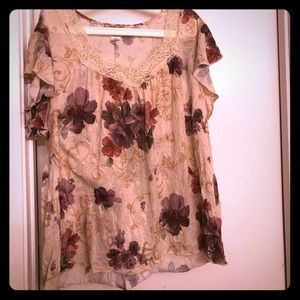 Casual floral top